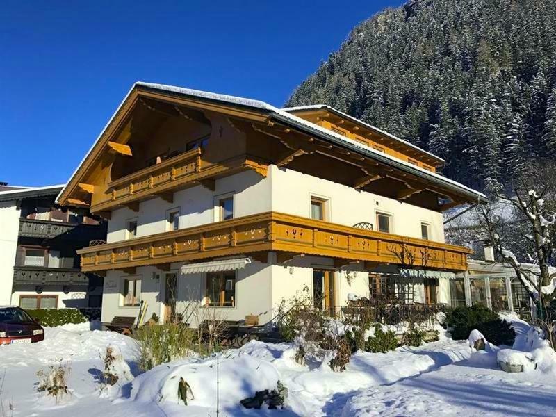 Gaestehaus Elisabeth Bed and Breakfast Mayrhofen Exterior foto